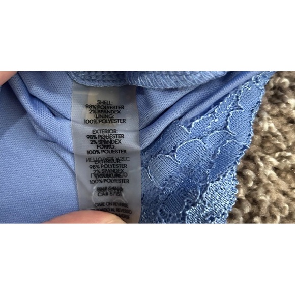 Karl Lagerfeld Paris Blue Lace V-Neck Sleeveless Women's Top - Picture 10 of 10